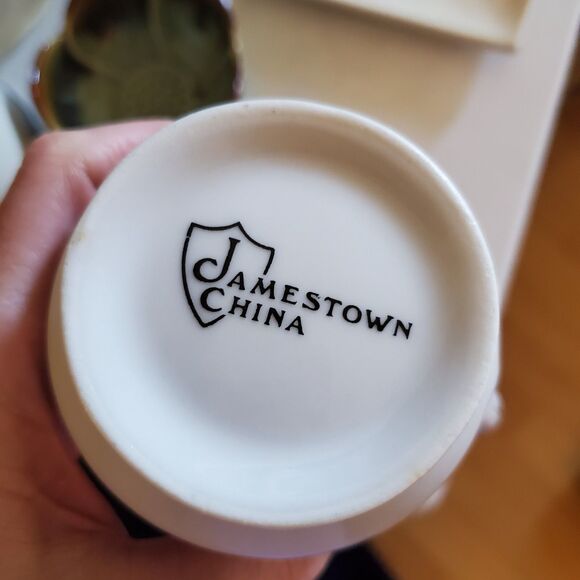 Vintage Jamestown China Creamer Pitcher, Floral with Gold Trim, 4" - Picture 5 of 5